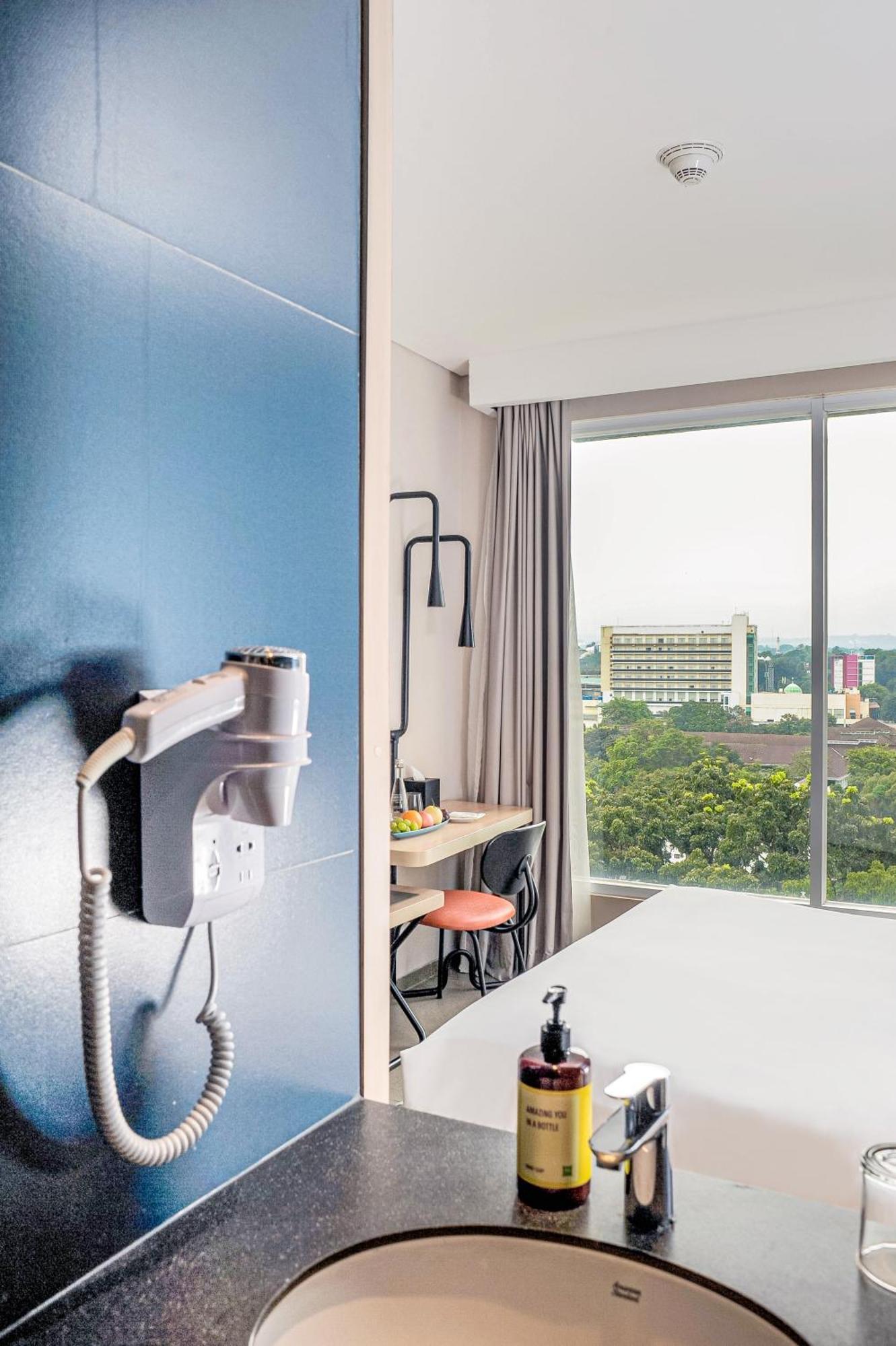 Hotel Ibis Styles Bogor Pajajaran Exterior foto
